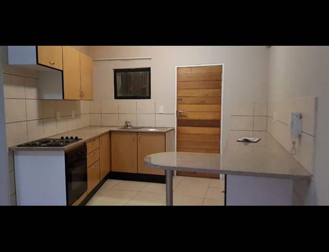1 BEDROOM APARTMENT FOR SALE IN BRAAMFONTEIN WERF